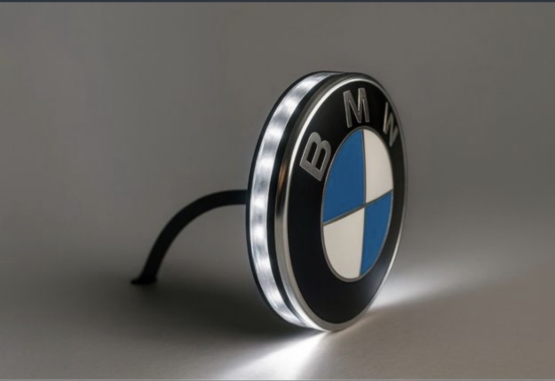 Luz emblema BMW con DRL