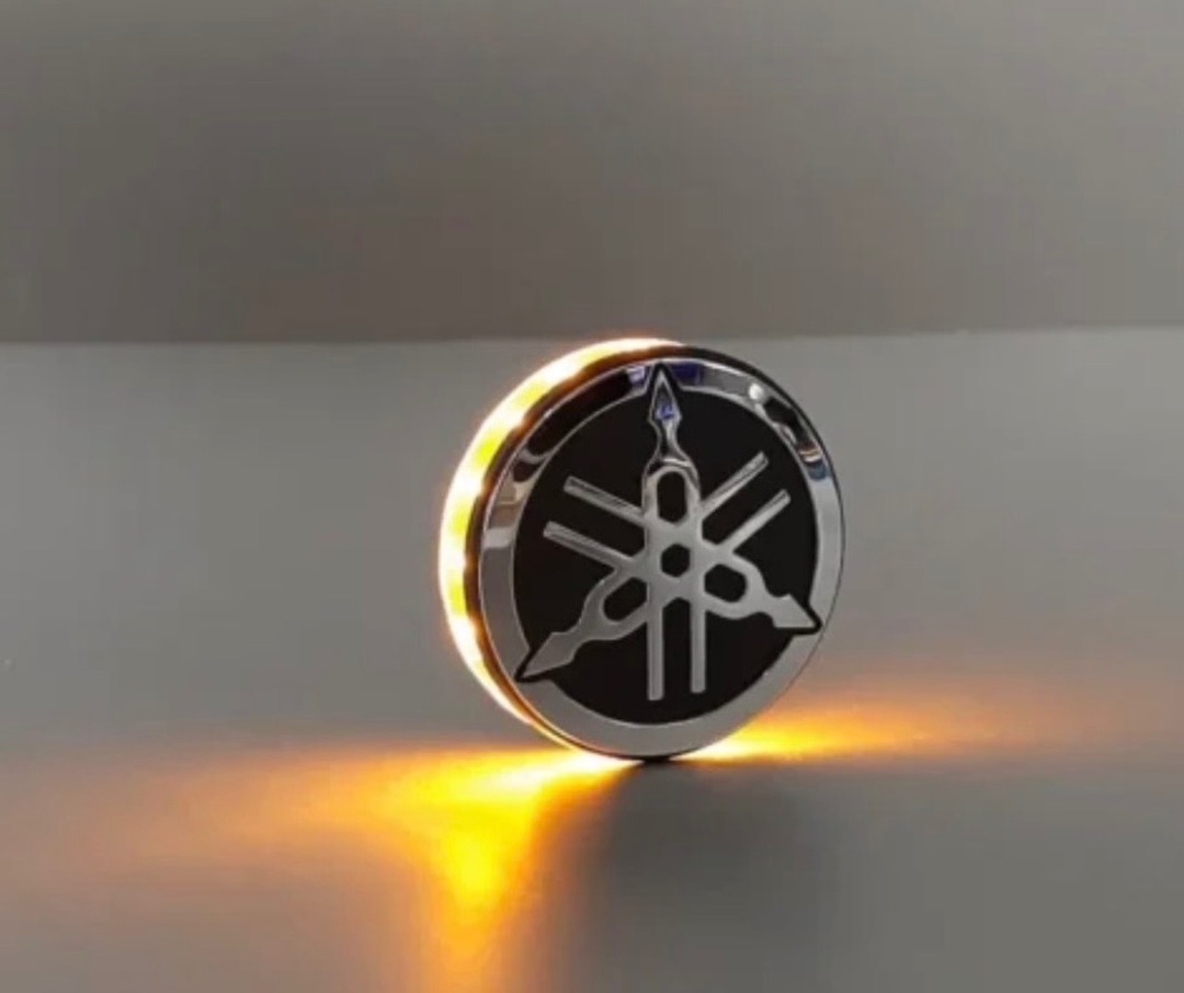Luz DEL emblema Yamaha “otras marcas”